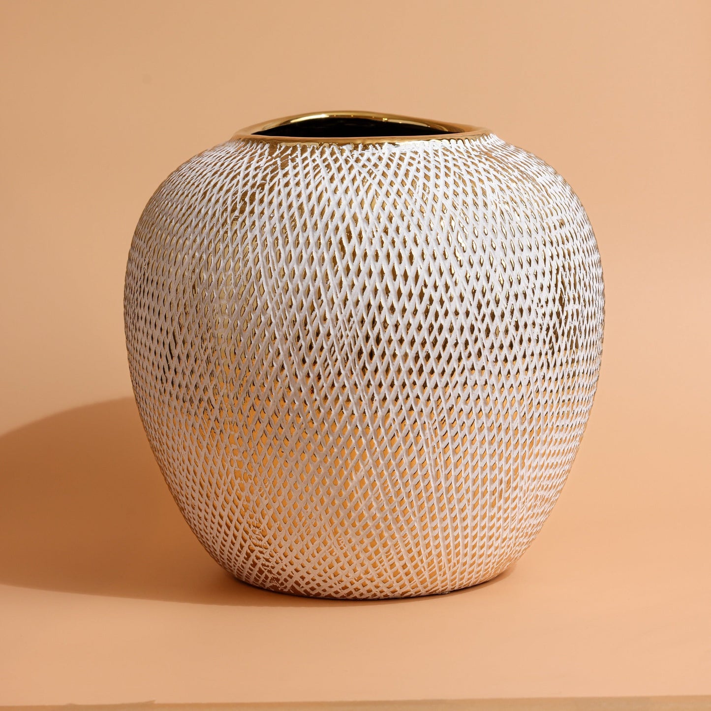 Illuminated Texture Vase